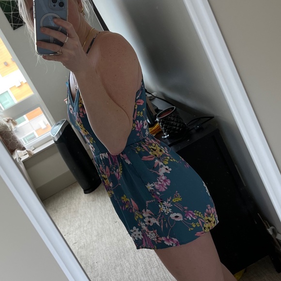 Romper - Picture 2 of 3